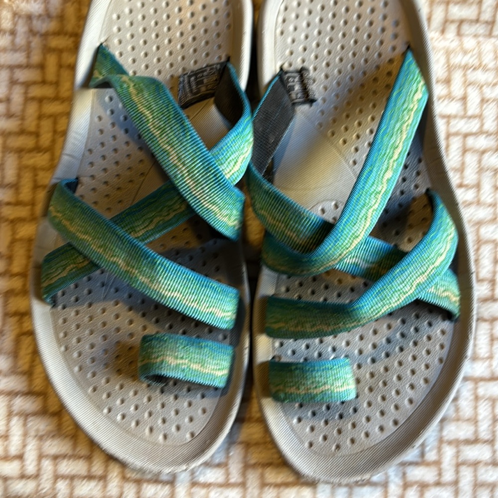 TEVA Sandals Women’s Size 8 - Picture 2 of 7